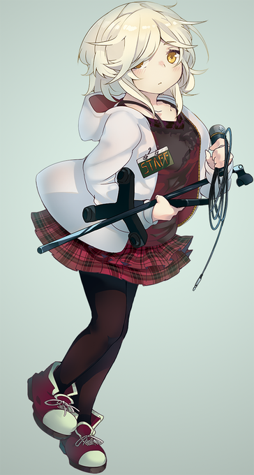 こないだの娘私服バージョン。設営のバイトしてるところらしい 