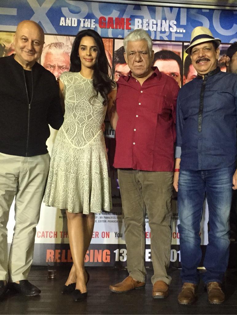 mallikasherawat's tweet photo. Another pic from the promo launch of dirty politics wt om puri, @AnupamPkher and Govind namdev. #dirtypolitics http://t.co/Ct3GU0udey