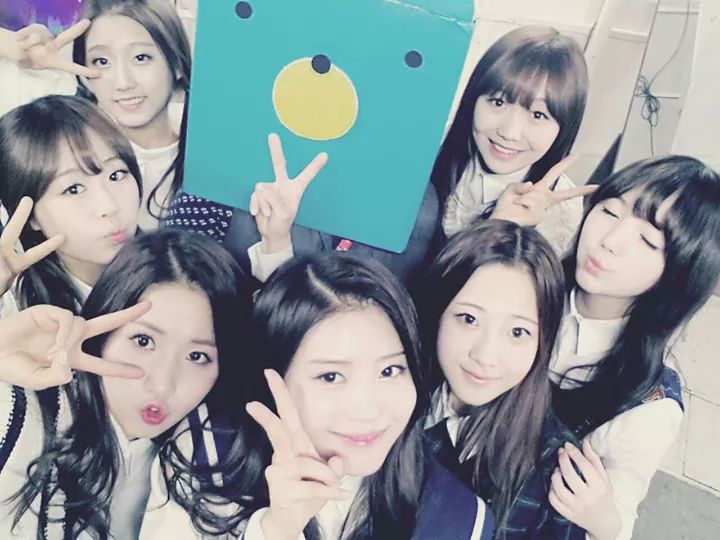 Lovelyz 러블리즈 tweet media