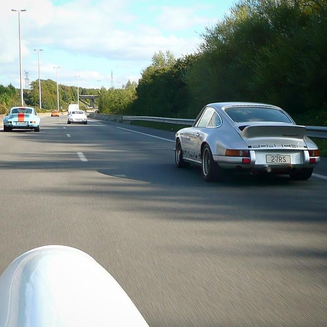 OnlyCarrera's tweet photo. #kiwiabroad #porscheconvoy #frequentflyer #27rs #porsche911 #porsche901 #911rs #911cs #carrerars http://t.co/ThZhRhdwYH