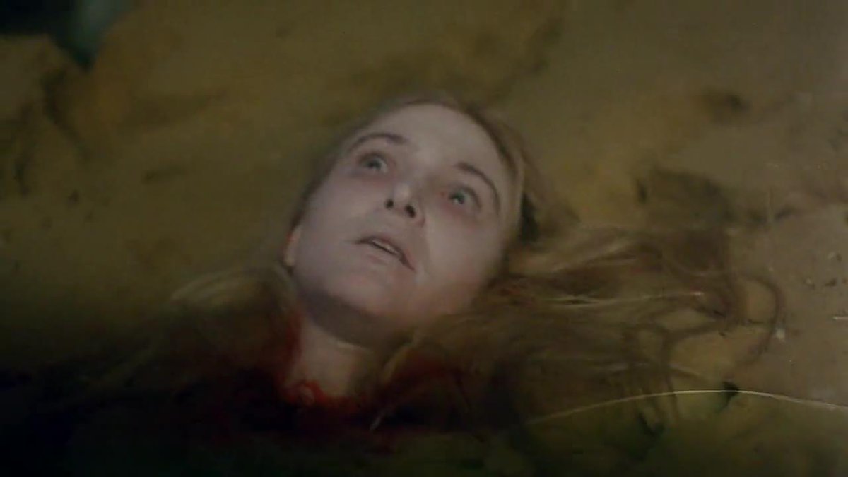 FinalBobby's tweet photo. 5. Delores: implied broadsword decapitation #GraduationDay1981 #SlashMath #Ripoff #DelayedGratification http://t.co/d6Giqrfyw3