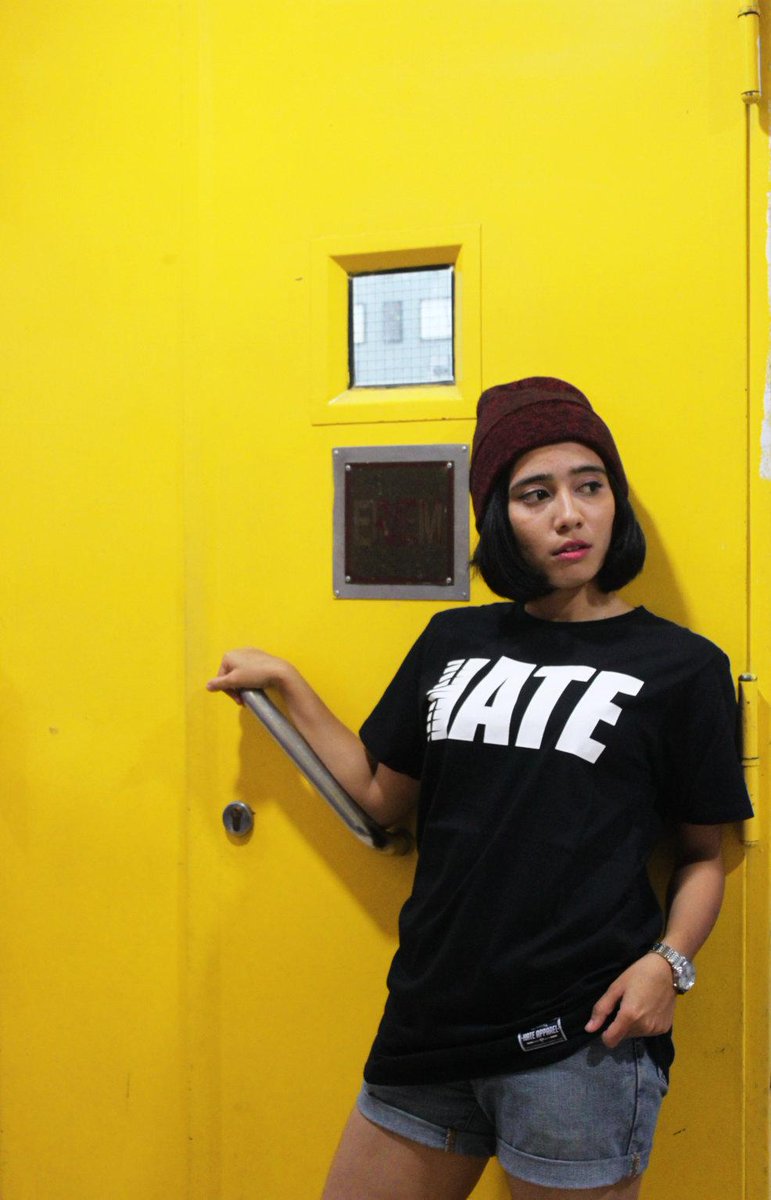 LOOKBOOK LIFE EDITION "RACE" | SIZE : M &amp; L | IDR : 100K + STICKER PACK | FOR ORDER : 0878 6952 5348 / 7E6A30C3