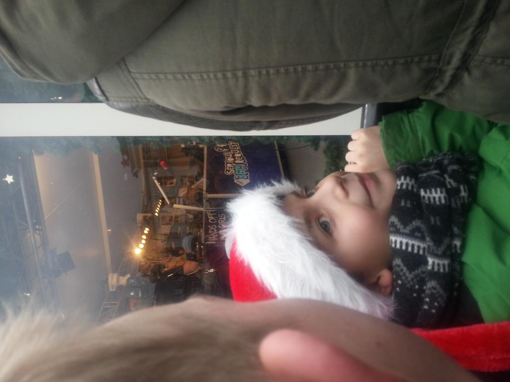 sander_bos's tweet photo. Vooraan bij het hek #sr14 http://t.co/LyttCy7b4G