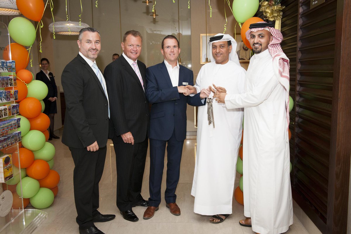 EntMagazineME tweet picture