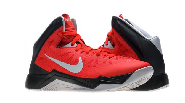 davidsalvosa's tweet image. It's christmas #red #nike #hyperquickness