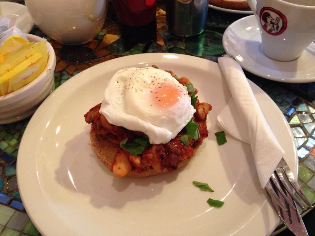 Katie Heaton tweet media