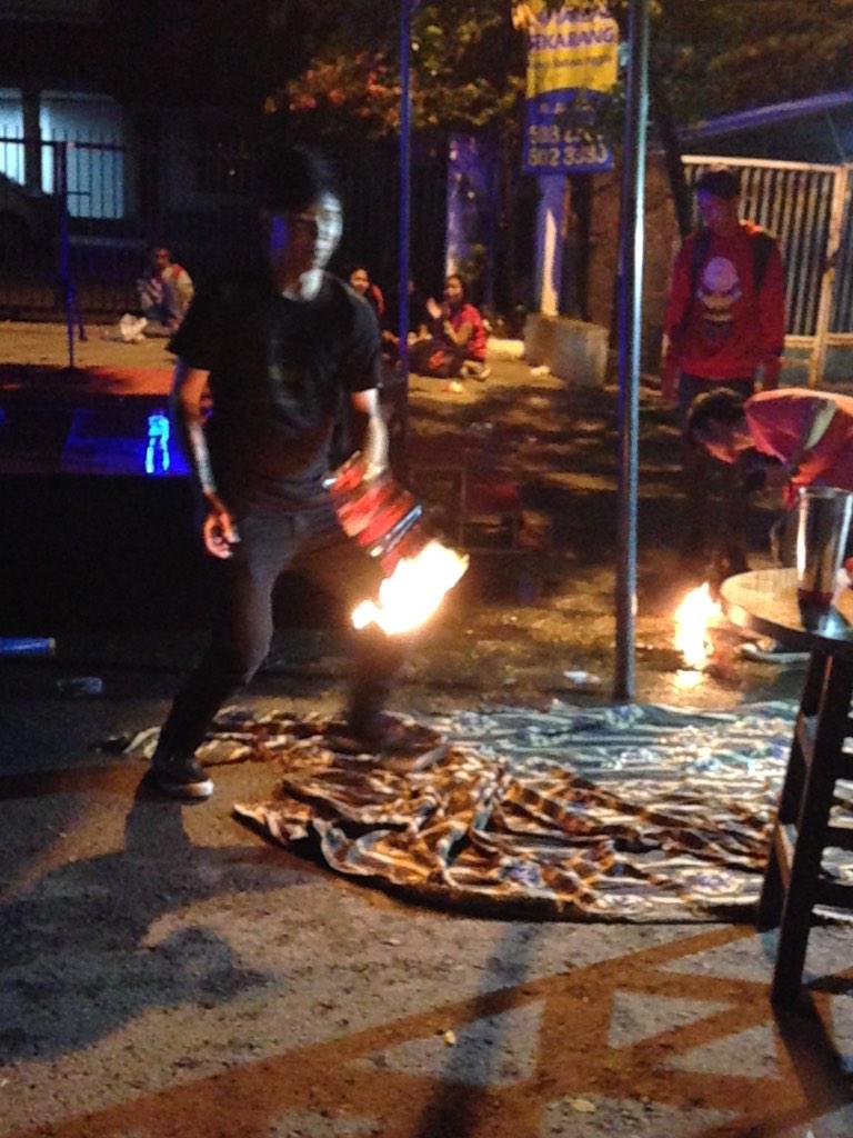 bartender show right now guyssss so amazyinggggg <a href="/MatchboxToo/">Matchboxtoo</a> <a href="/eventsurabaya/">Event Surabaya</a> @EBSFM