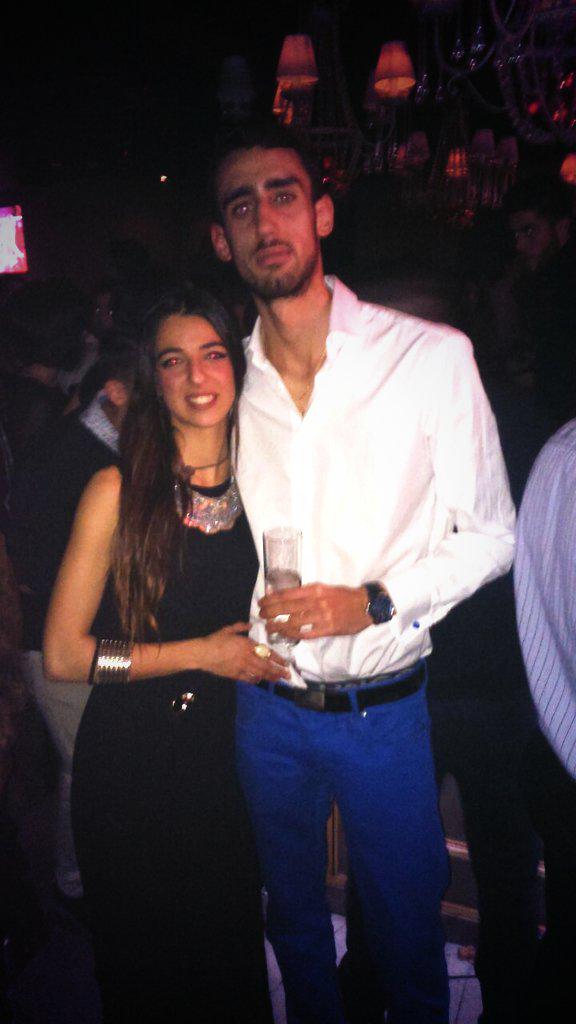 ferlucena4's tweet photo. Perfecta noche la de ayer @martita_roldan ❤😘😘 http://t.co/tDSL0oe1hV