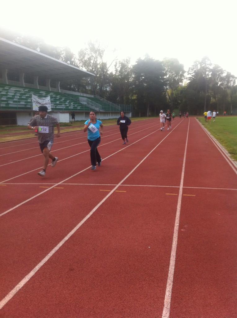 XochimilcoAl's tweet photo. En @DelegacionXochi carrera del #PavoCacheton 2014. @GobiernoDF @DeporteCdMx @gcorluna @MiguelACamara @POLICIA_CDMX http://t.co/COyZv5gwBw