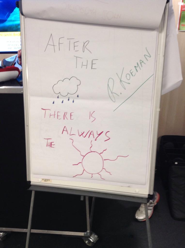 B5Yyv1eCQAAXZtS.jpg:large