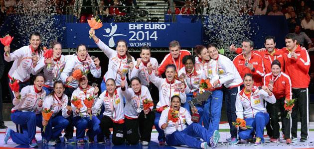 marca's tweet photo. Chicas de oro, medalla de plata http://t.co/W4VFElyFUV http://t.co/BlXAqv10gx