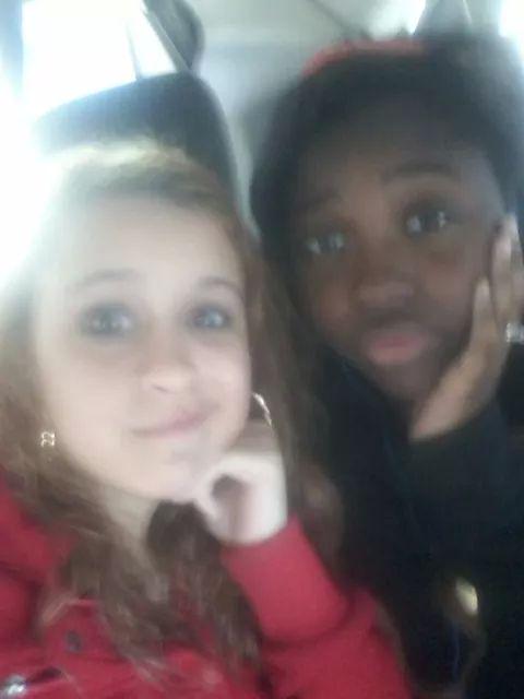 beatifulnunique's tweet image. Me n the bestie