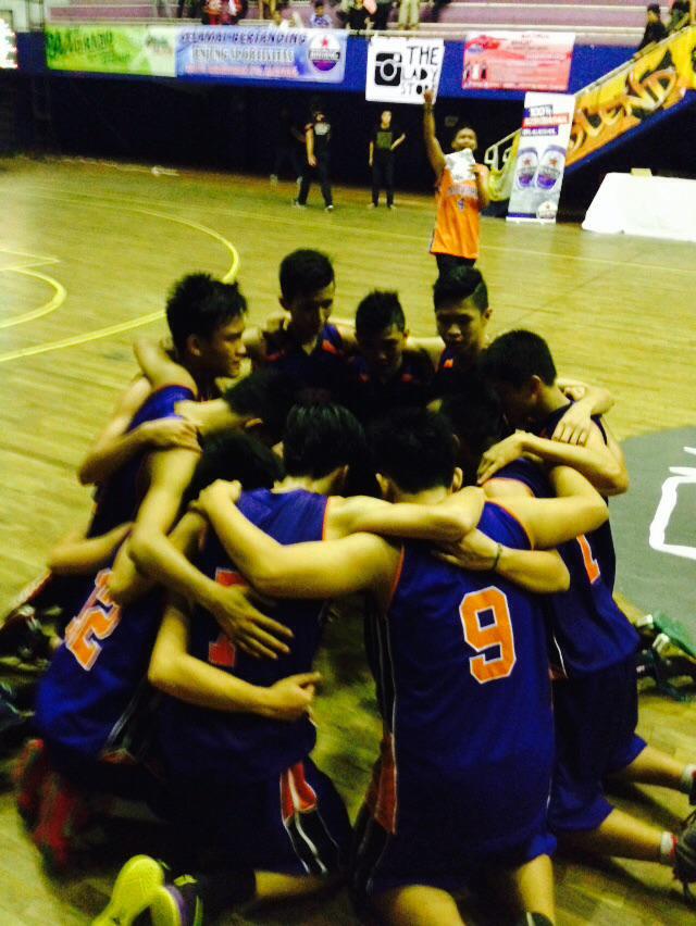 OUR CHAMPION!!!
XAVEPA?!!! BISA BISA BISA!!!!!