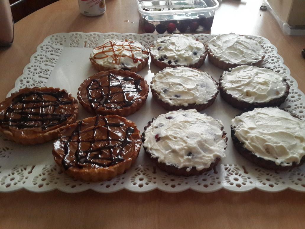 MiguelSoliz87's tweet photo. #23TUBE buenos videos saludos desde río grande tdf. Noe y migue por comer unas minis tartas frutales. http://t.co/68XzVNYNco