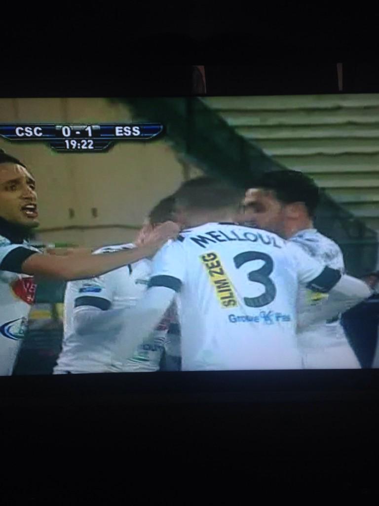 soumi191's tweet photo. 1er bute pour ess akram jahnit nchl nkamlo hakda dima ess http://t.co/JfGG0SHFyc