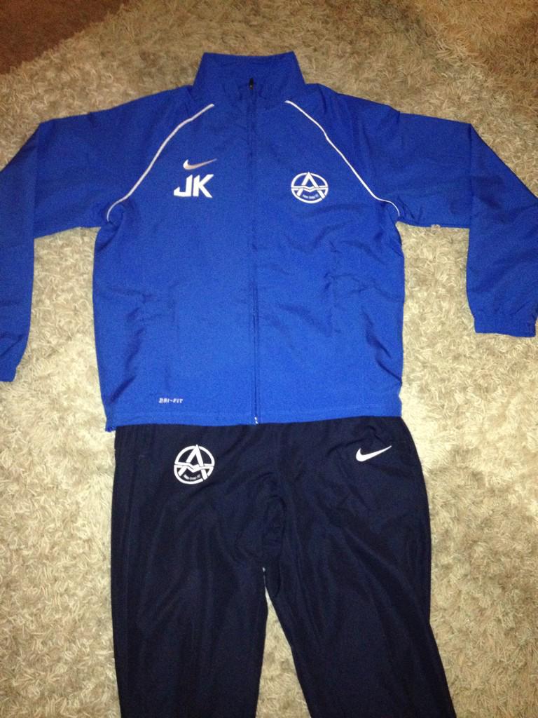 Astonunitedfc's tweet photo. Thanks to @BigDan_K and @justhackedgb for the printing of the new tracksuits #greatjob #lookclass http://t.co/9WUDK2uEHj