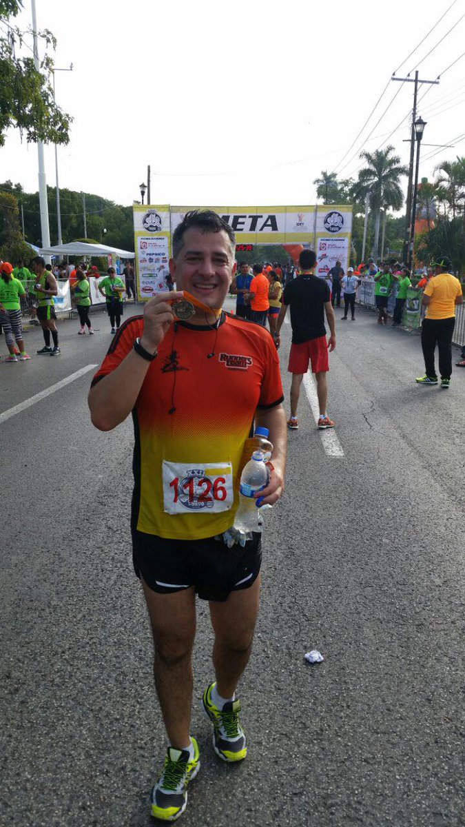 Maritosoliss's tweet photo. Muy contento con mi medalla http://t.co/gKDpiCD94k