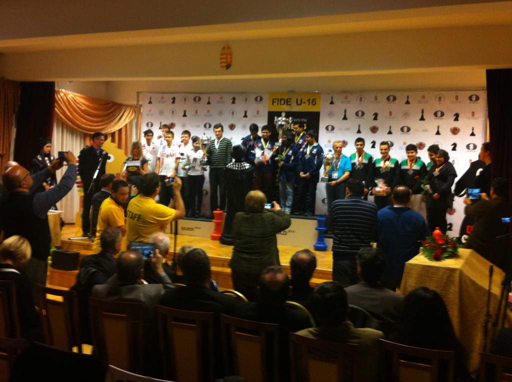 wyco2014's tweet photo. Bronze for Iran, silver for Russia and gold for India! The official photos to come soon! @SusanPolgar @Rameshchess http://t.co/9IfgdvIeX8