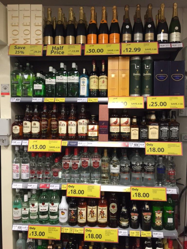 WarnersEnd's tweet photo. #R18TT Come and get your spirits in time for Christmas! Keep Calm and Think 25!! @hmpilling @davemcculla http://t.co/Lp2qdhOWXl