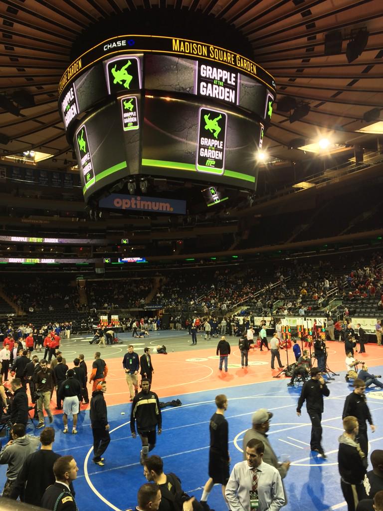 JessicaPenne's tweet photo. Here at @madisonsquaregarden for #GrappleAtTheGarden #GrappleMSG #wrestling http://t.co/iz1GZvxmDD