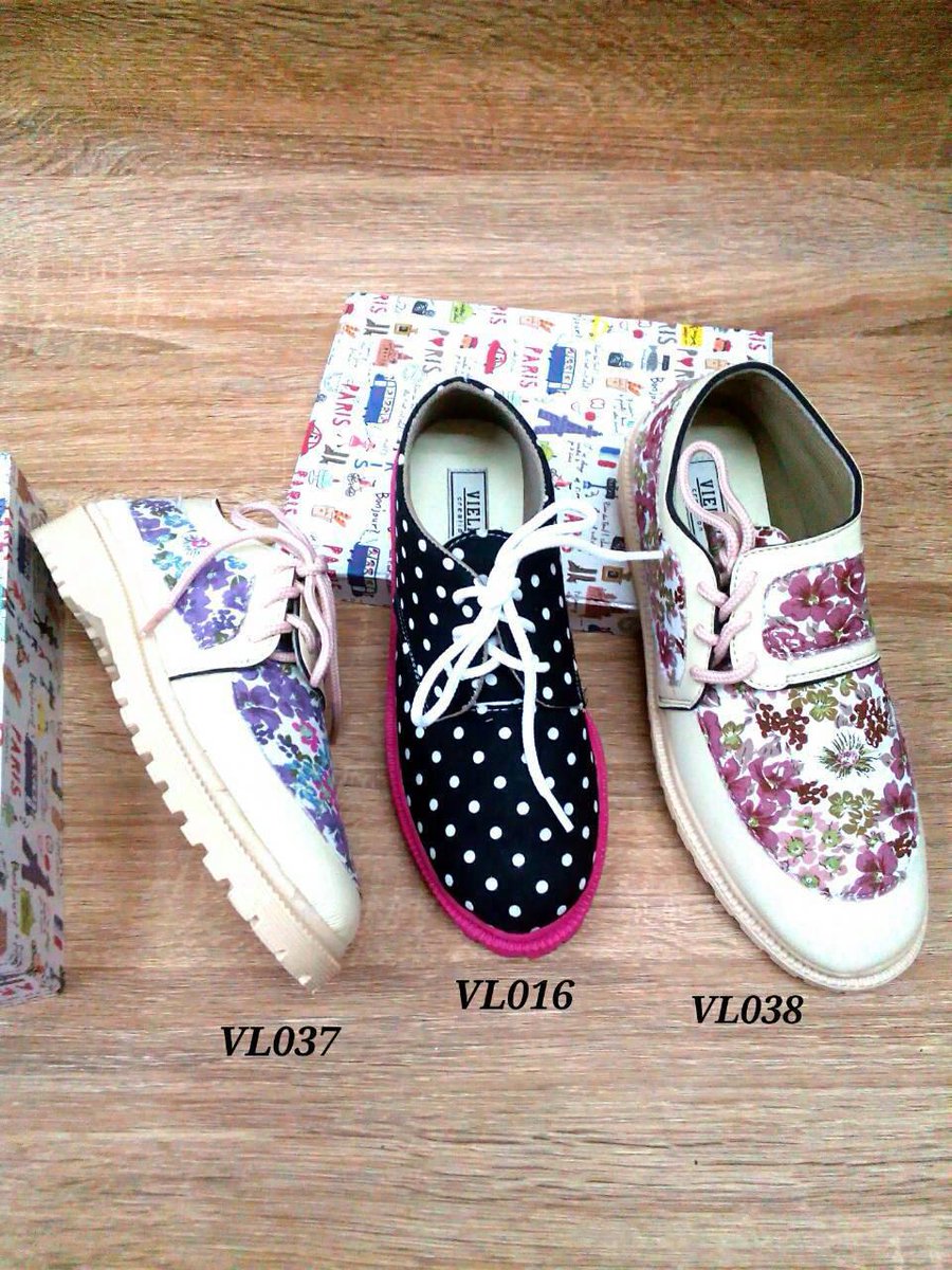 SepaTuit's tweet photo. sepatu docmart ecer 130rb. grosir 110rb/6pcs. Reseller dropshiper welcome.order 28061242 | 089668359006 iG: sepatuit http://t.co/RWipmUK1nv