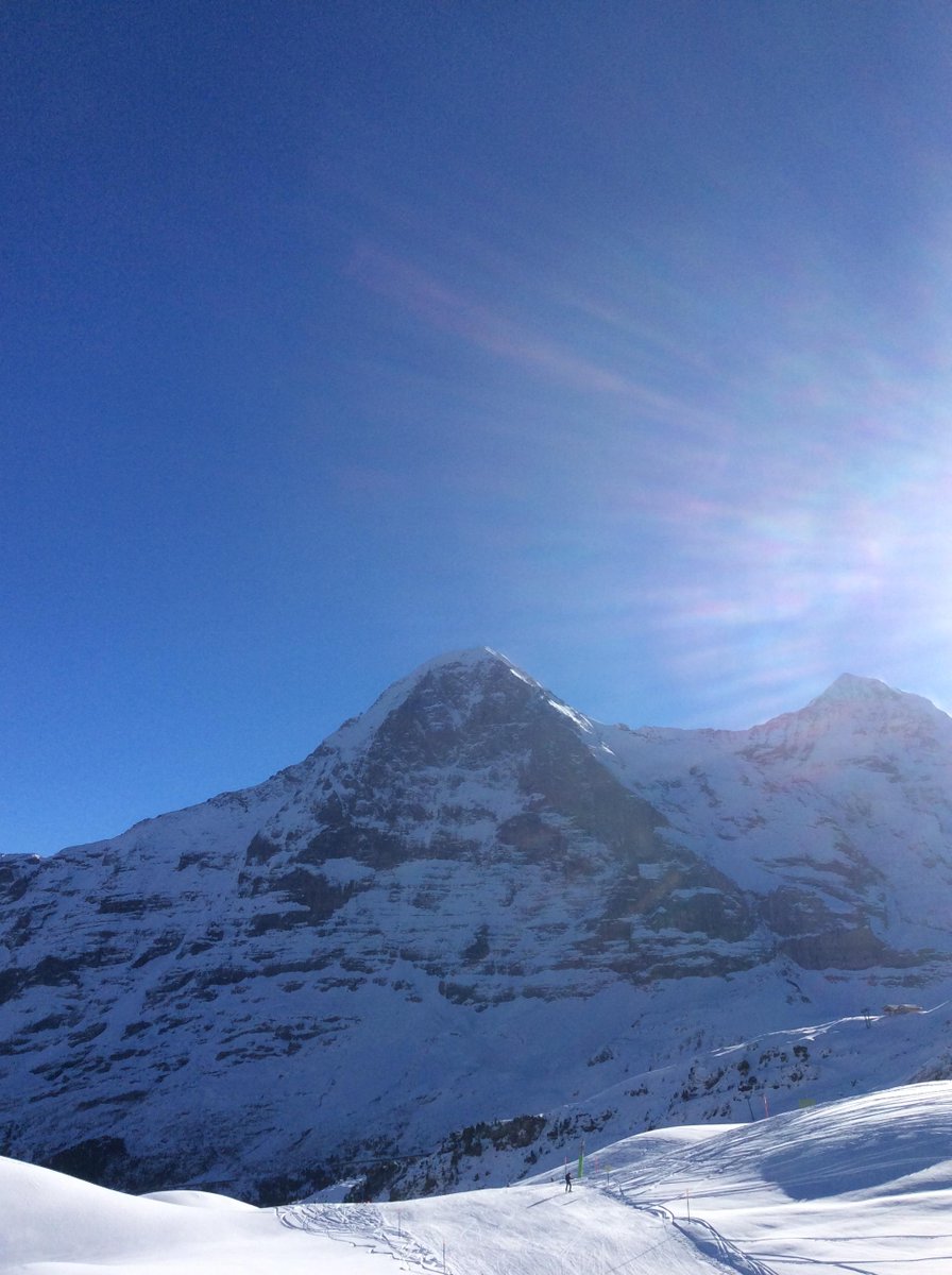 Wengen_ski's tweet photo. Perfect day skiing under #crystalclear skies and the North face of the Eiger http://t.co/Cj2oR1eKWo
