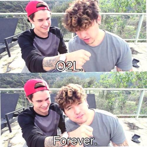 laurabetancurb_'s tweet image. #ThanksToO2L #o2lmemories rt this if you will always be there for them and if you support them till death