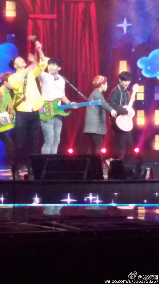 [PREVIEW] Dongfang TV New Year Countdown Concert Rehearsal [8P] B5_9VCJCcAAjXOw