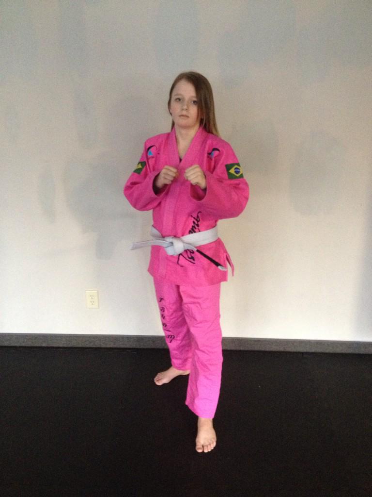 fightergear's tweet image. #mmafamily #bjjgirls check out our pink gi's. Want to try to #win a #free one. Follow our instrgram we giving 1 away