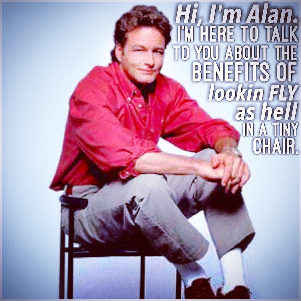 TheCoryMatthewz's tweet image. #tinychair #benefits #alanmatthews #fly #GangstaShihh
