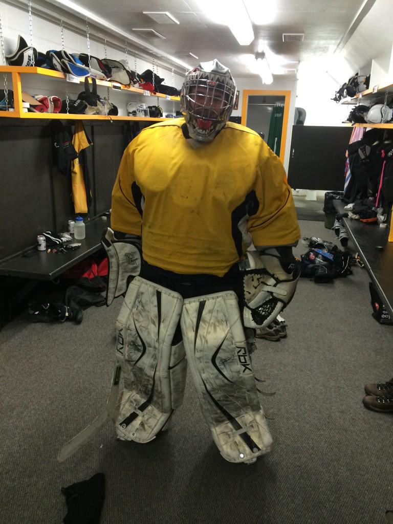 kindian3's tweet photo. Nice to see @KBabbings step up to play net today in an afternoon scrimmage #shoothigh #shootlow #shootanywhere http://t.co/1PvJZiuSiE