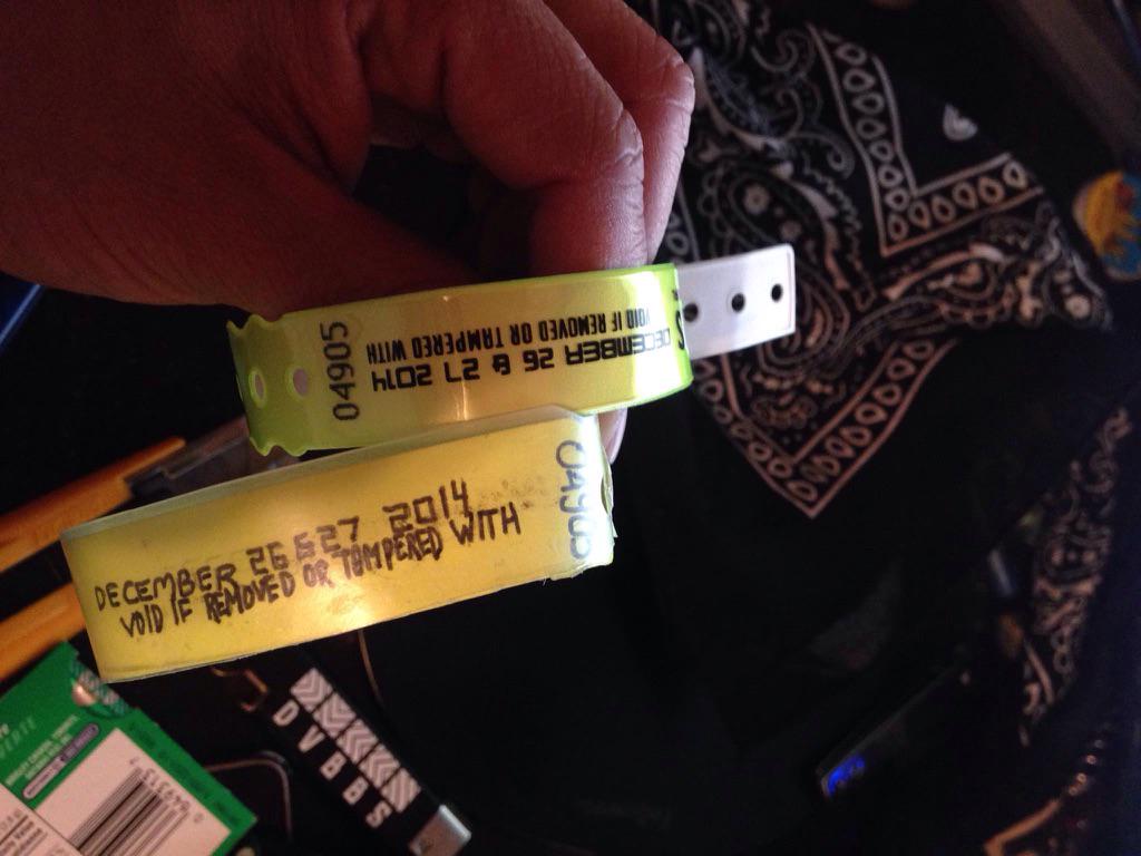 Shmeeeez's tweet photo. lmfaooo some kid snuck into Solaris with yellow tape and permanent marker http://t.co/bYpSndZSPC