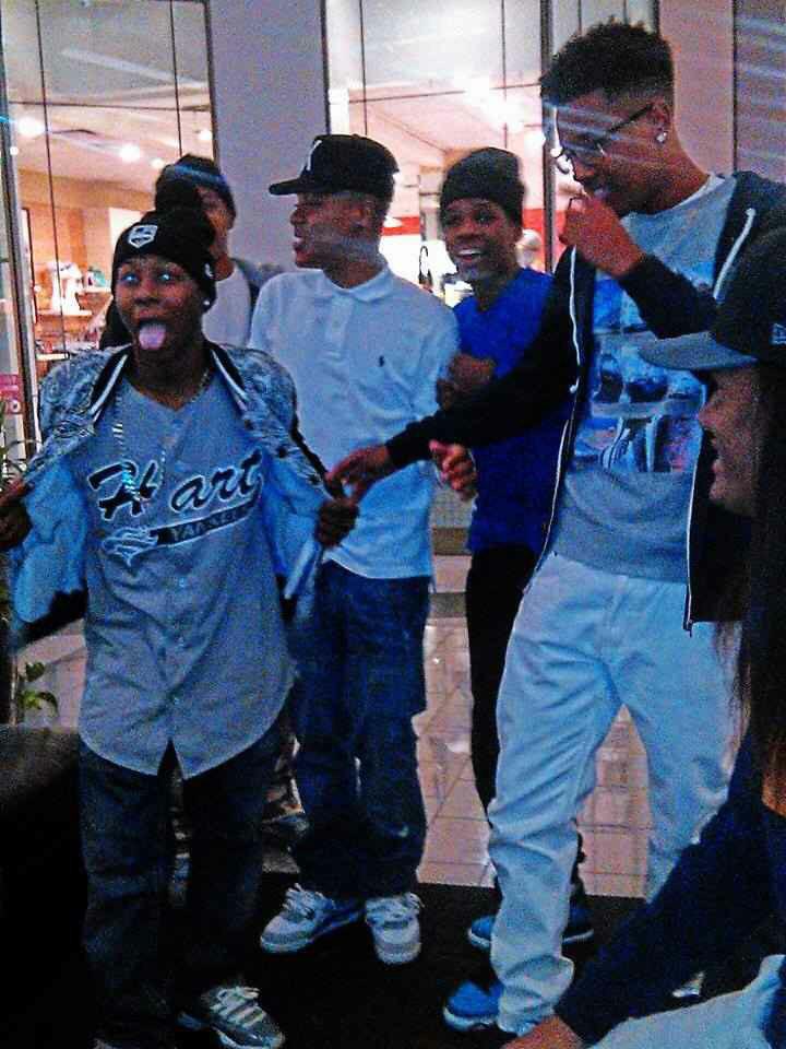 TrapBoyTee_lv's tweet photo. LowK Royals had it brackin this weekend 👑 #FWARN http://t.co/6Nn744WSay