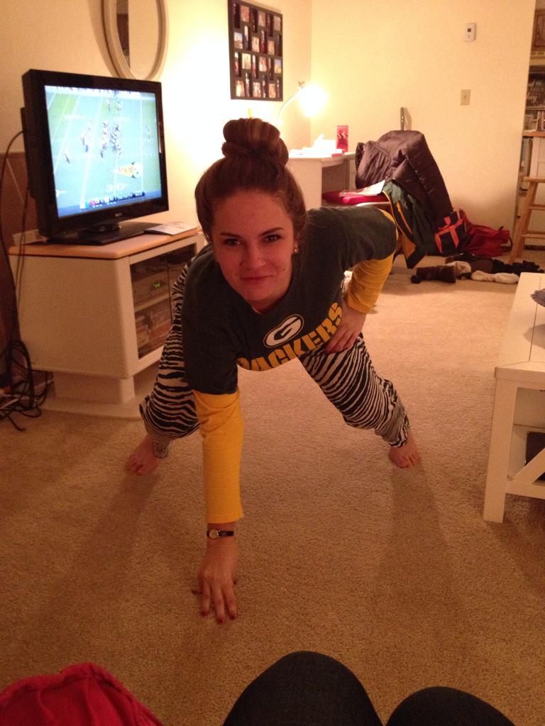 BethanyMielke's tweet photo. It was a short visit, but I think they had fun at the game. http://t.co/E2sYNDOwfm