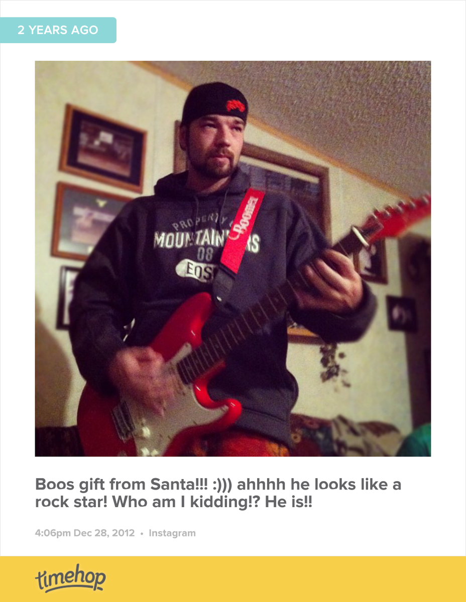 JulChristine's tweet photo. And... I hear him in his man cave playing guitar at this very moment.  http://t.co/SBU109wRft http://t.co/PAqZZWDads