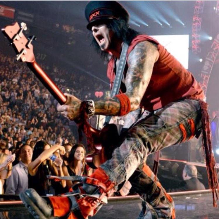 <a href="/NikkiSixx/">📷</a> being badass with his bass as usual!😈🎸 #MötleyCrüe