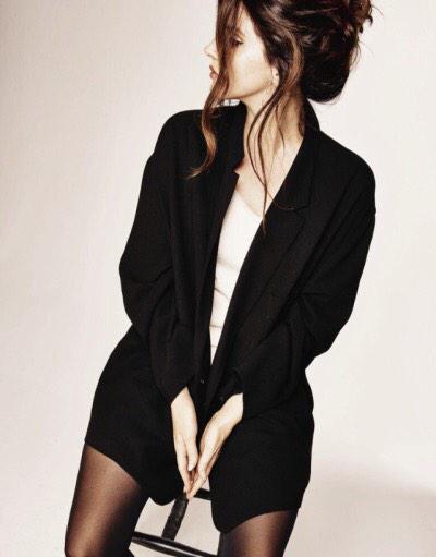 ThatOneGoodVibe's tweet photo. Is she even real http://t.co/QbFE5Em0kB