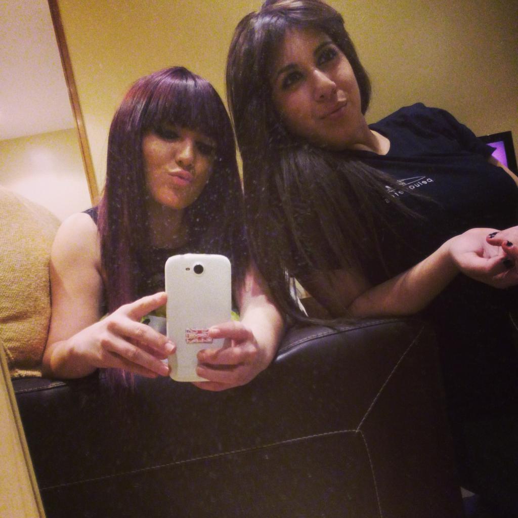 Irene4g's tweet photo. Con mi cariño @Sabrina44346266 http://t.co/Ht2aZgqEAx