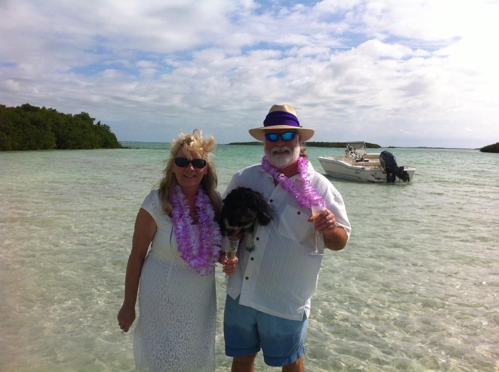 barbiedoll_eyw's tweet photo. #woot like I said, lovely day for a #wedding #flkeys #marvinkey http://t.co/fE4OxewxBl