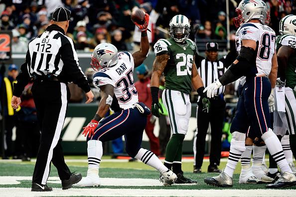 ESPNNFL's tweet photo. The Patriots beat the Jets 17-16 clinching a 1st round bye. http://t.co/sywGbu4ODK