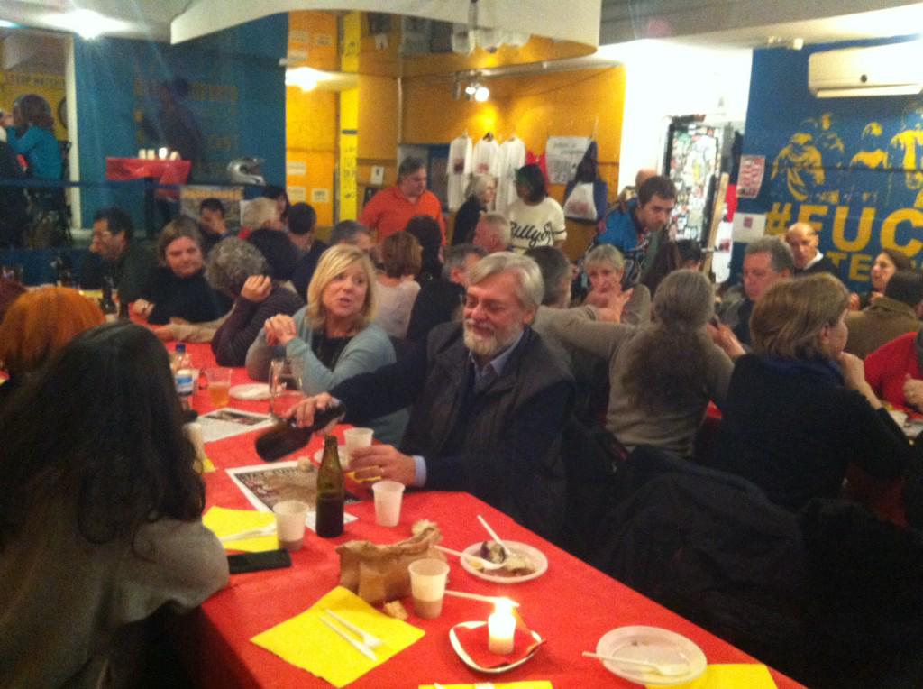 ElenaDeMicheli's tweet photo. #10YEARSDD #cenasociale #buonnatalecantiere @aaagneees @Cantiere http://t.co/XLmCx04yf5