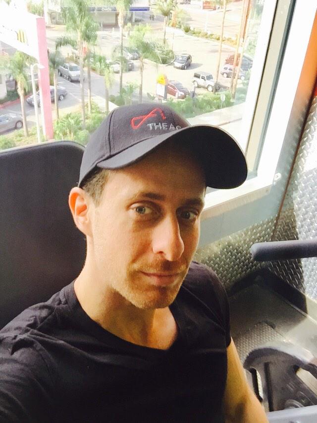 dparnes's tweet photo. Training time. Happy Sunday everyone!! What are you guys up to?? #bondstpartners #MDLLA http://t.co/GdkftQOkO7