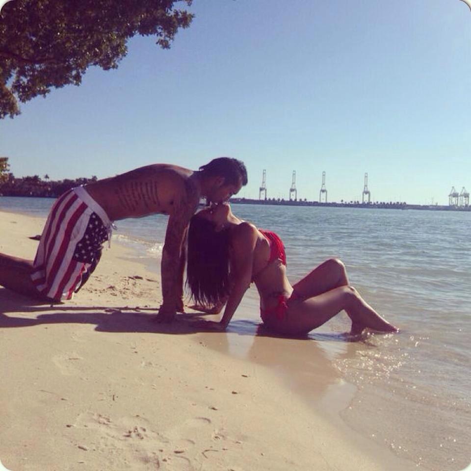 GEMELASDIAZ's tweet photo. 💏 #miami 🇺🇸 @sebatoro_26 http://t.co/bMHJ3Y9uyj