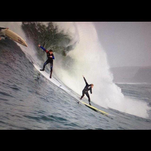 dryrobe's tweet photo. North Devon charger #dryrobe ambassador @tazknight24 at #mavericks #crazyday #dryrobe #nssurfboards #mavericks #xxl http://t.co/HQdIkwGZ9v