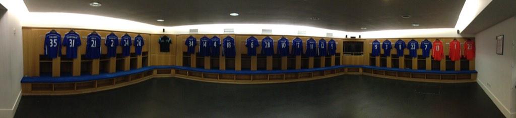 demarsjohan's tweet photo. @thibautcourtois thibaut we hebben Chelsea bezocht veel succes groeten van enkele Belgen http://t.co/HpzWbsKy8o