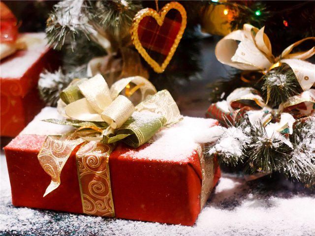 olya18021710's tweet photo. Совсем чуть-чуть осталось!!!🎄🎅🎁 http://t.co/jzdPaR6Xwv
