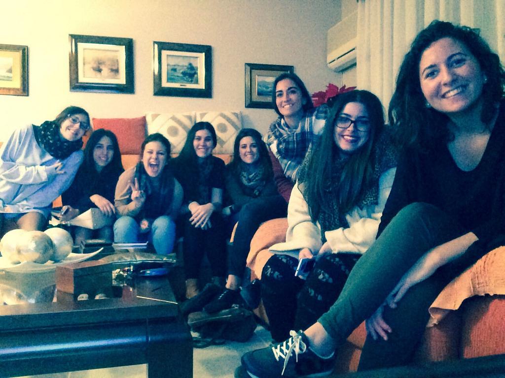 trinibp's tweet photo. #selfiesdbtgh15 #DBTFINAL #casialcompleto #diablostwitteros http://t.co/h5XEk3DOid