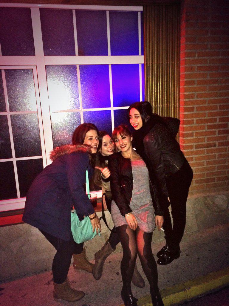 liidia_9's tweet photo. Noche increible  @Maartiich @Arantxa_192 @aniita_rb http://t.co/yQl0CoByV6