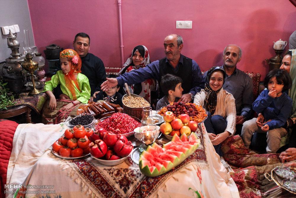 MeetIran's tweet photo. #Iran-ians mark Shabe Yalda (Winter Solstice), a time when friends &amp; family get together to eat, drink &amp; read poetry. http://t.co/tiBr7h3yOj