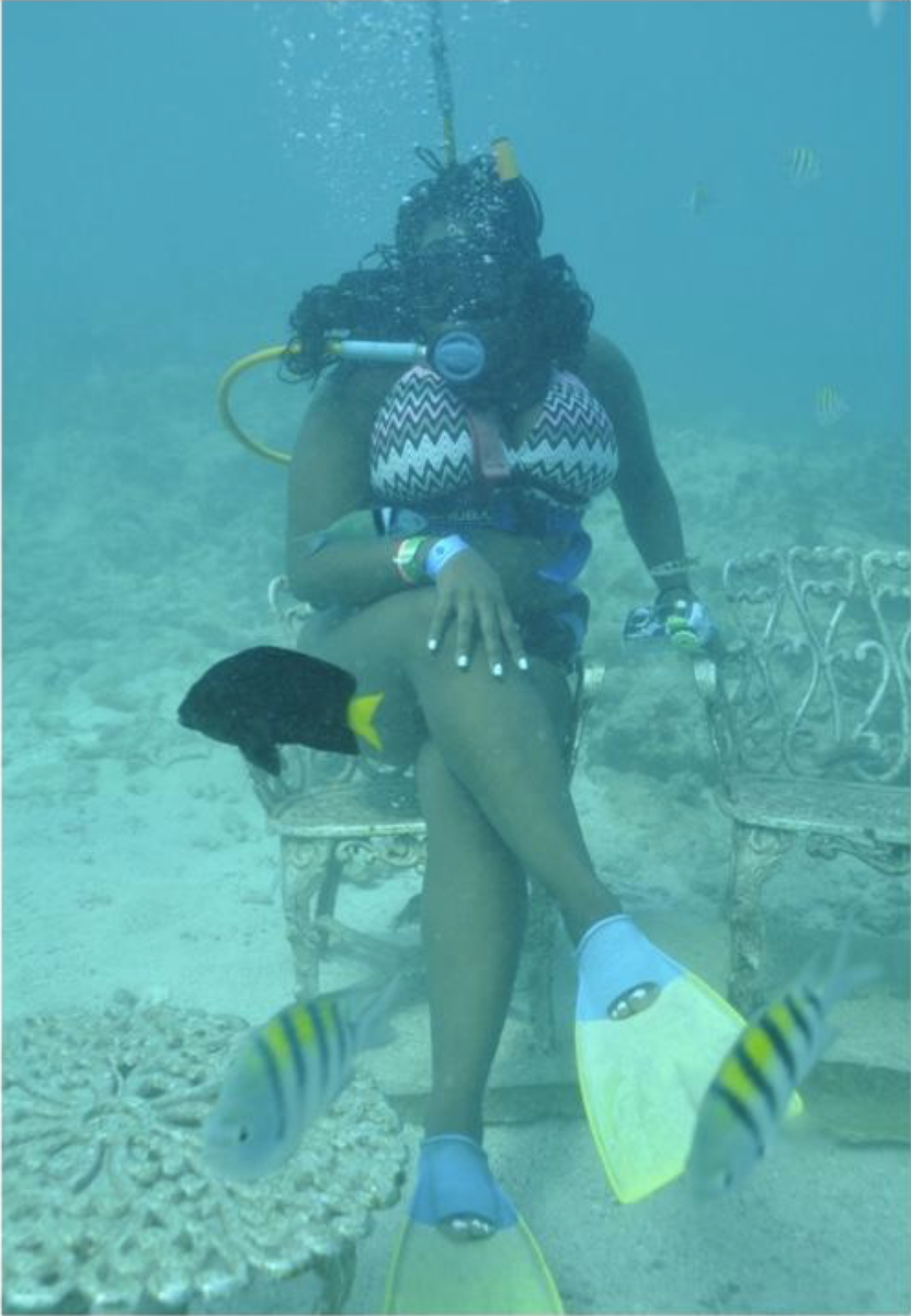 LesaMonroe's tweet photo. When you check bae's phone and he texting a bitch named "Ariel."  http://t.co/QuMm1PLFua